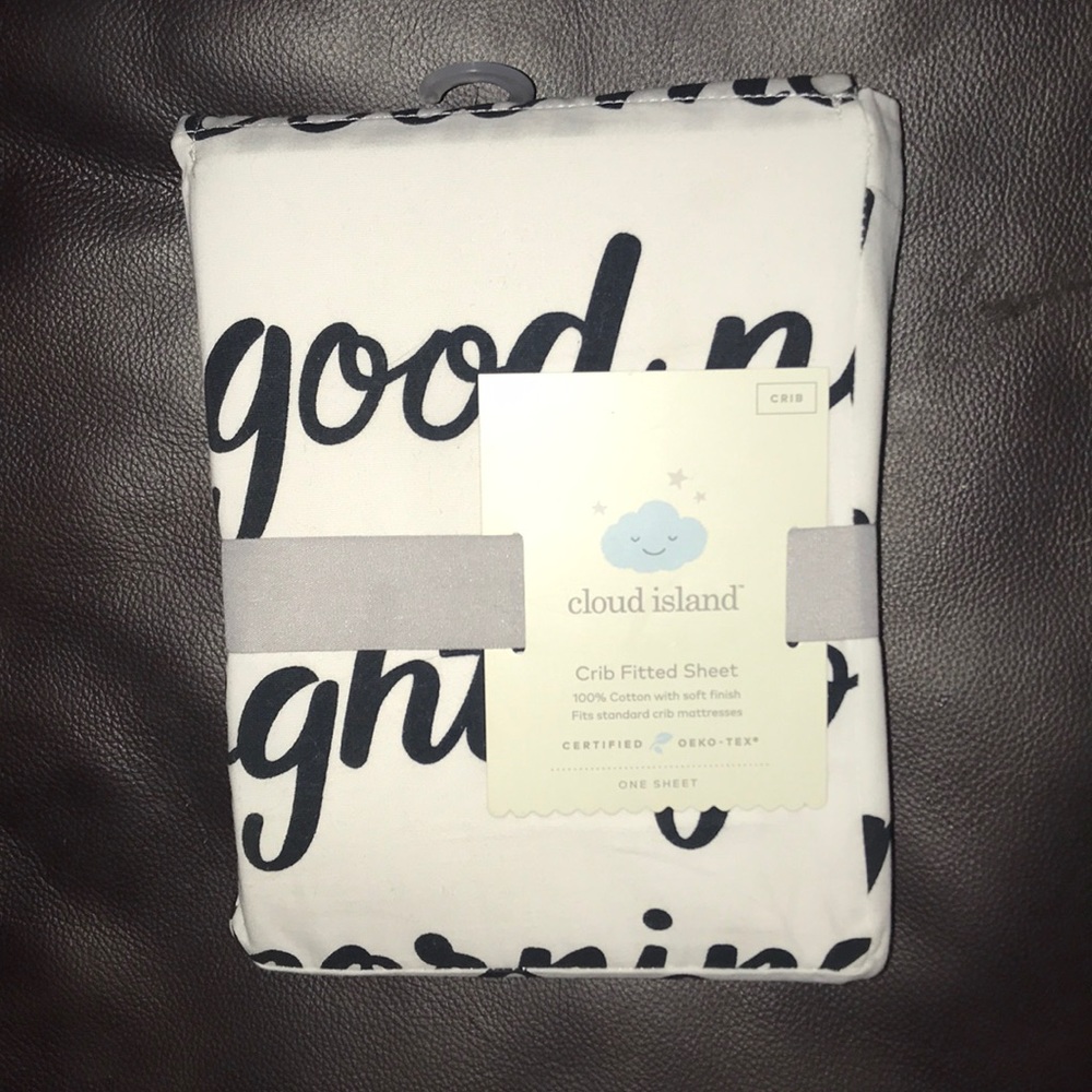 “GOODNIGHT” fitted crib sheet